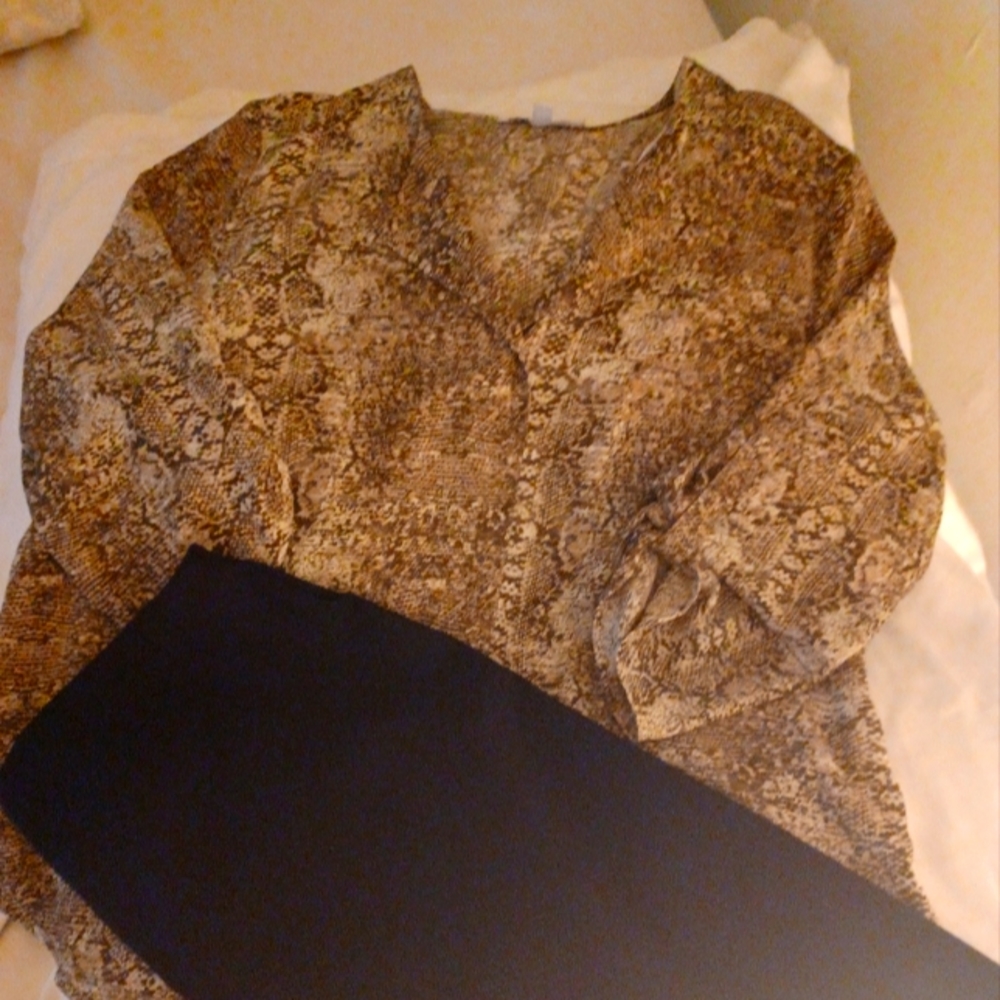 Top and bottom set snake print with black skirt